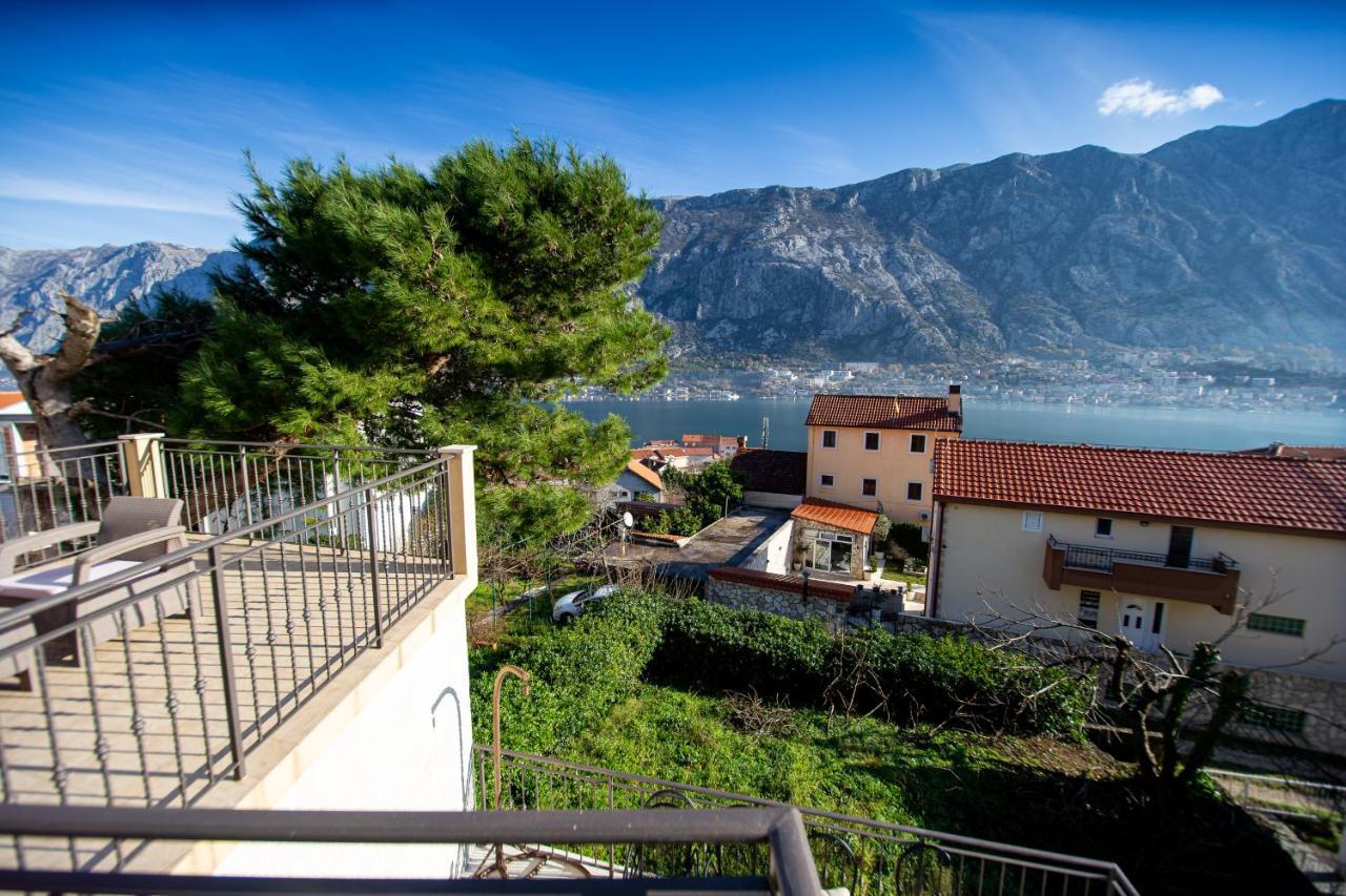 Appartamento Lana Prčanj Esterno foto